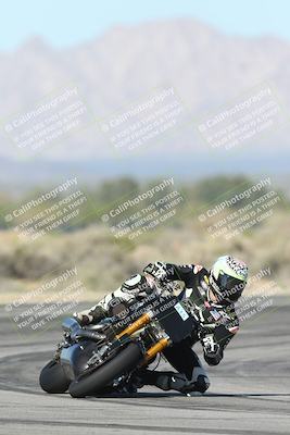 media/Jan-15-2026-Racers Edge (Thu) [[dfebeb70ab]]/2-A Group/Session 3 (Turn 16)/